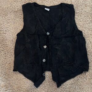 CP Shades Black Sleeveless Button-Down Shirt